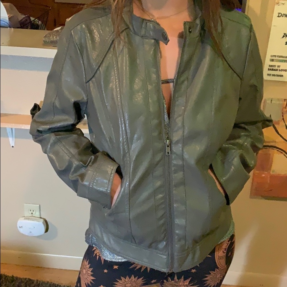 Bomber jacket